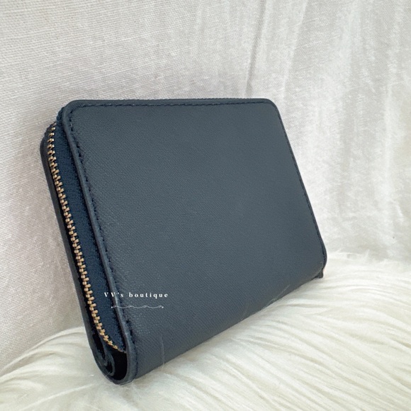 NWT Tory Burch Emerson Mini Wallet Saffiano Leather Tory Navy Blue 147606 - Picture 4 of 7